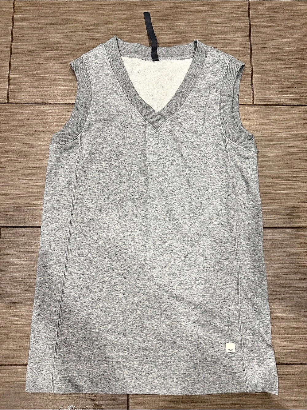 Vuori Gray V-Neck Tank dress Size Small Like New